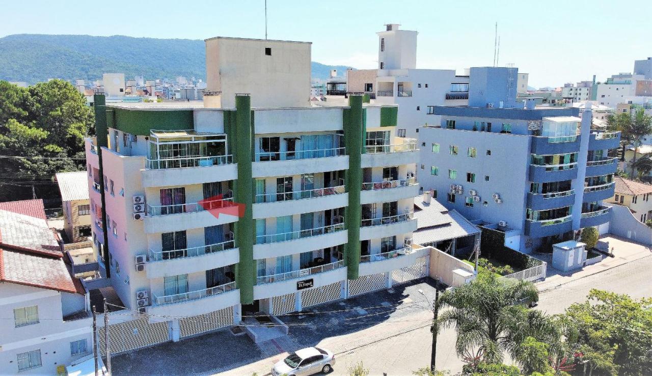 1024 - Apartamento Em Bombinhas Para Locacao De Temporada - Praia De Bombas Eksteriør bilde